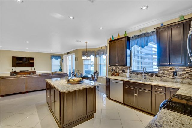 1815 Spotted Owl Drive SW, Vero Beach, FL 32962