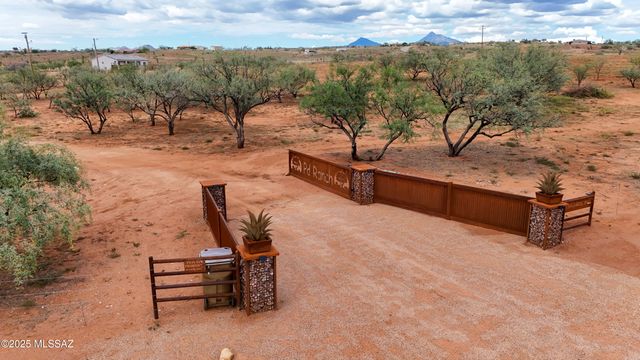 28 San Gabriel Drive, Patagonia, AZ 85624