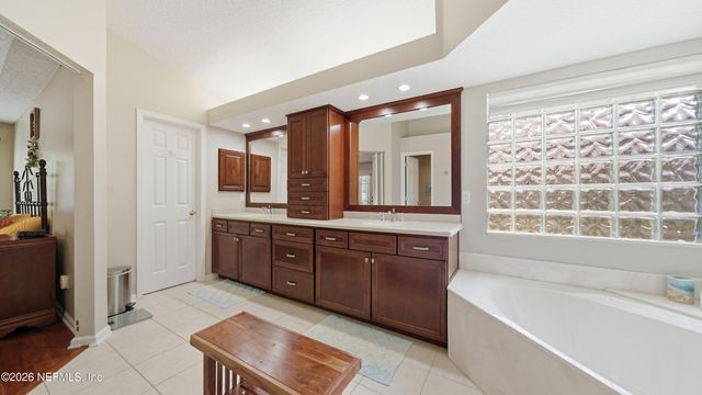11365 LANDING ESTATES Drive, Jacksonville, FL 32257