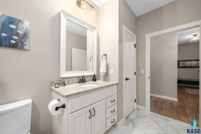 5425 S Salvation Pl Place, Sioux Falls, SD 57108