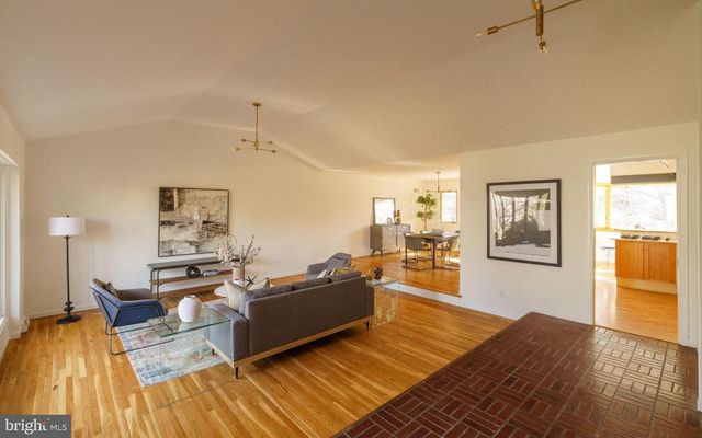 7913 LOUISE LN, Glenside, PA 19038