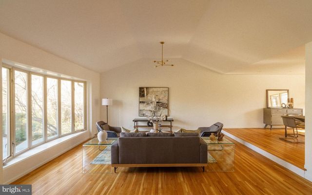 7913 LOUISE LN, Glenside, PA 19038