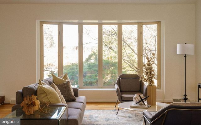 7913 LOUISE LN, Glenside, PA 19038