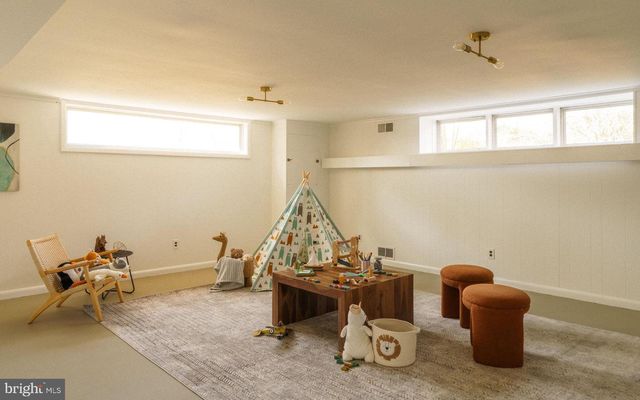 7913 LOUISE LN, Glenside, PA 19038