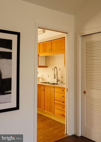 7913 LOUISE LN, Glenside, PA 19038