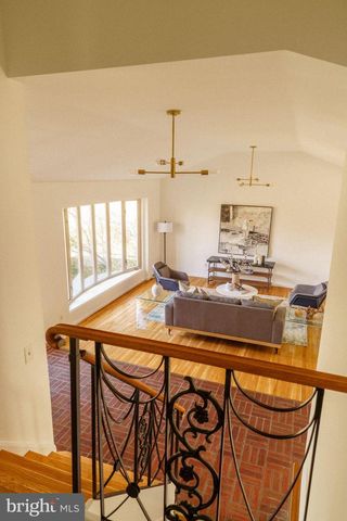 7913 LOUISE LN, Glenside, PA 19038