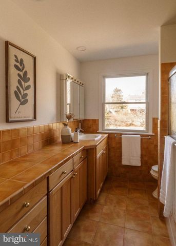 7913 LOUISE LN, Glenside, PA 19038