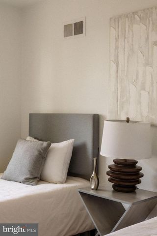 7913 LOUISE LN, Glenside, PA 19038