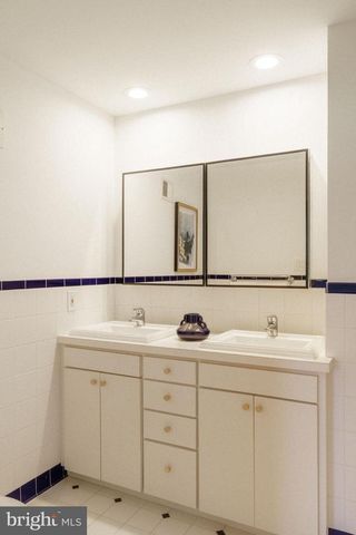 7913 LOUISE LN, Glenside, PA 19038