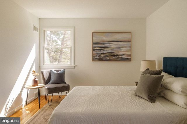 7913 LOUISE LN, Glenside, PA 19038