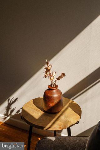 7913 LOUISE LN, Glenside, PA 19038