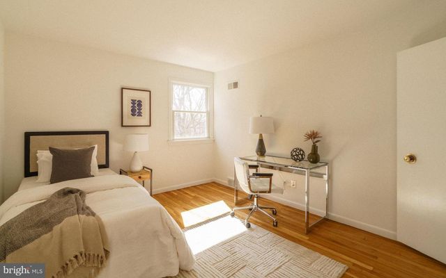 7913 LOUISE LN, Glenside, PA 19038