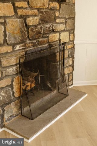 7913 LOUISE LN, Glenside, PA 19038