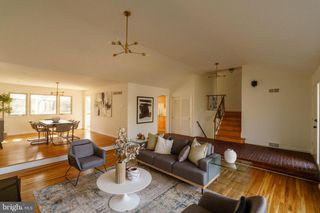 7913 LOUISE LN, Glenside, PA 19038