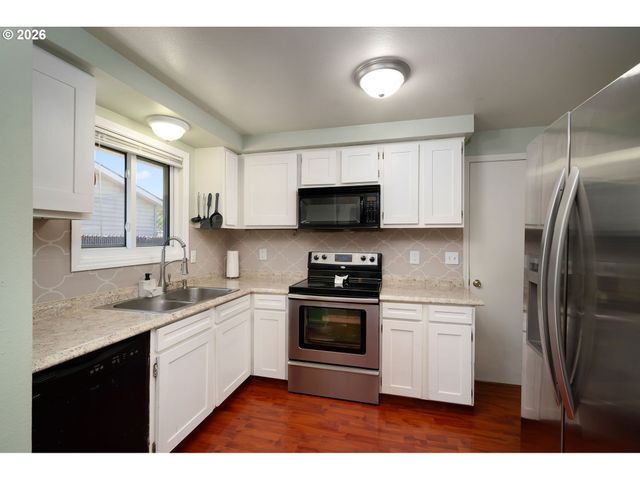 11608 Se REEDWAY St, Portland, OR 97266