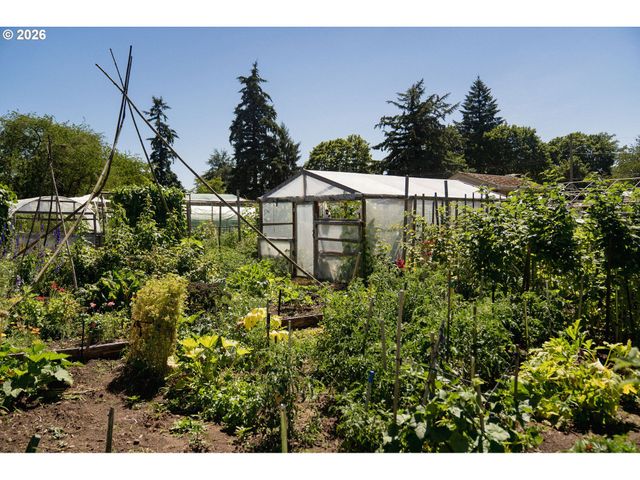 11608 Se REEDWAY St, Portland, OR 97266