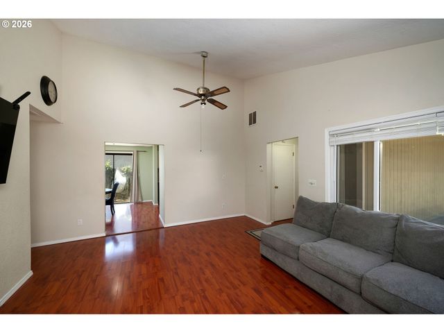 11608 Se REEDWAY St, Portland, OR 97266
