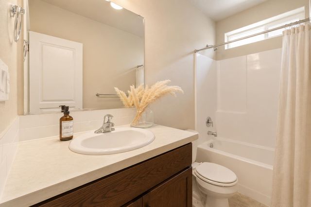 1101 S Pillar Rock Dr, Spokane, WA 99224