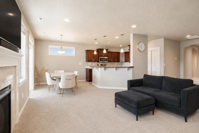 1101 S Pillar Rock Dr, Spokane, WA 99224