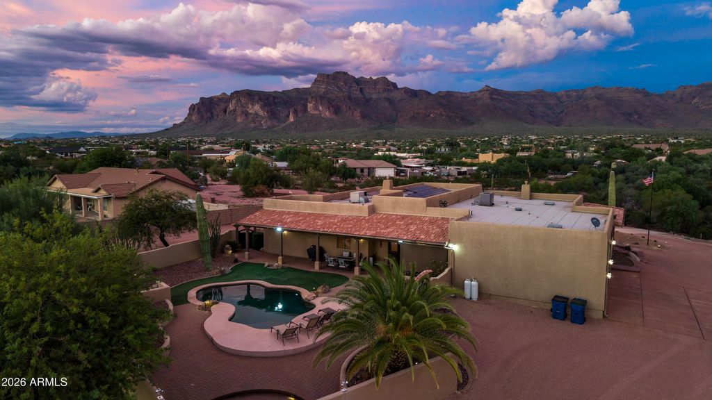 2050 S Marlow Road, Apache Junction, AZ 85119 — exterior