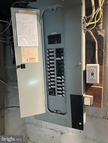 334 ROSALIND AVE, Gloucester City, NJ 08030