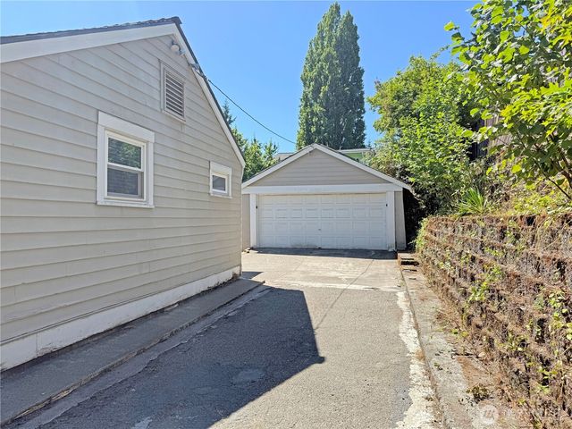 4115 W I Street, Bremerton, WA 98312