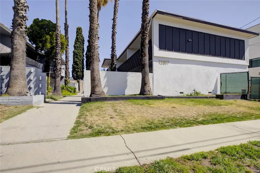 12817 Barbara Ann, North Hollywood, CA 91605