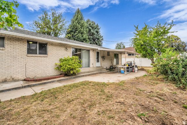 1261 E CHEVY CHASE DR, Salt Lake City, UT 84117