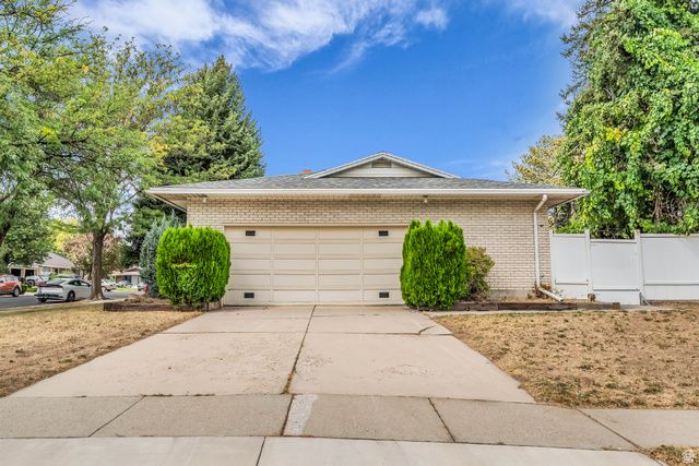 1261 E CHEVY CHASE DR, Salt Lake City, UT 84117