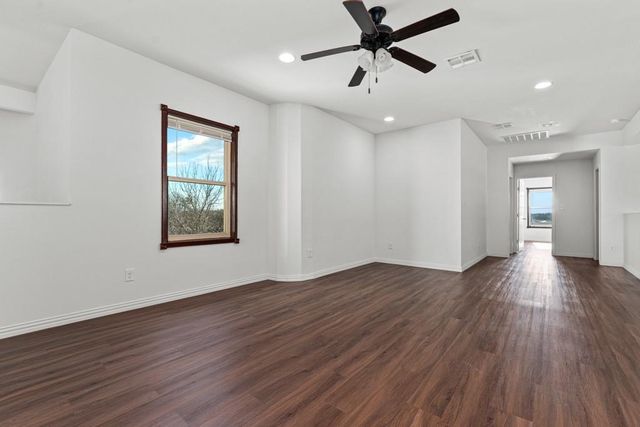 1206 Walter Hoffman RD, Cedar Creek, TX 78612