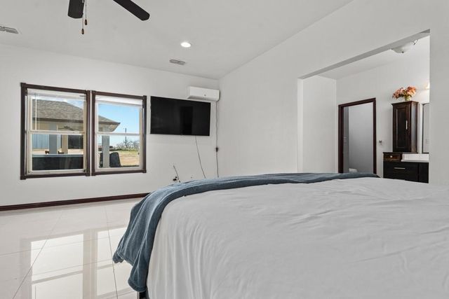 1206 Walter Hoffman RD, Cedar Creek, TX 78612