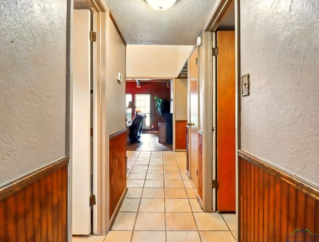 111 Bison Trl, Longview, TX 75605