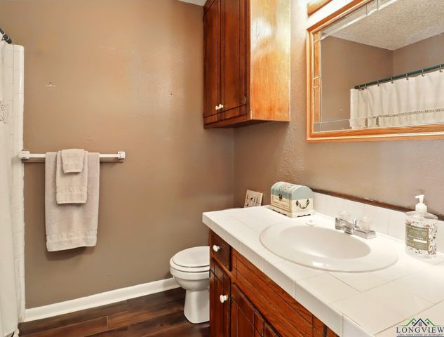 111 Bison Trl, Longview, TX 75605