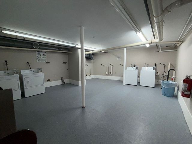 92 Gorham St 201, Lowell, MA 01852