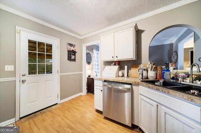 29 Wood Circle, Villa Rica, GA 30180