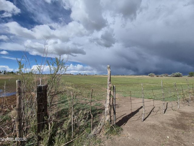 3280 Lone Tree Road, Fallon, NV 89406