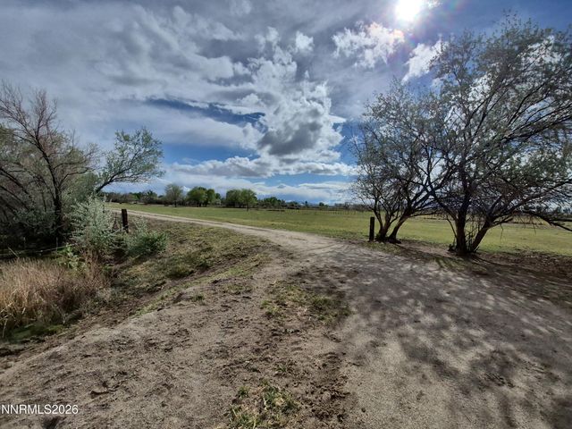 3280 Lone Tree Road, Fallon, NV 89406