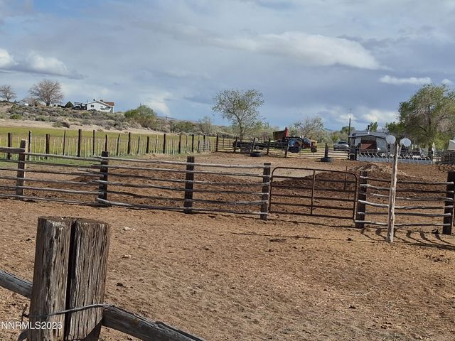 3280 Lone Tree Road, Fallon, NV 89406