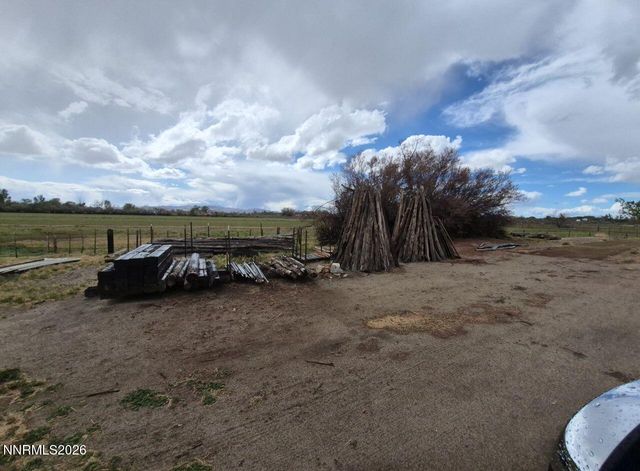3280 Lone Tree Road, Fallon, NV 89406