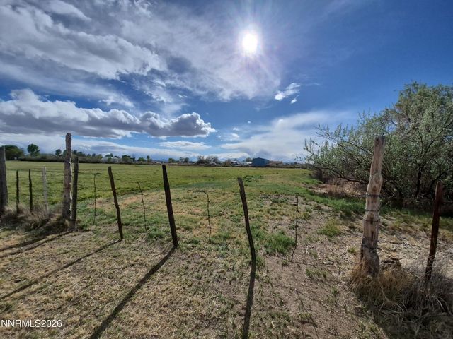 3280 Lone Tree Road, Fallon, NV 89406