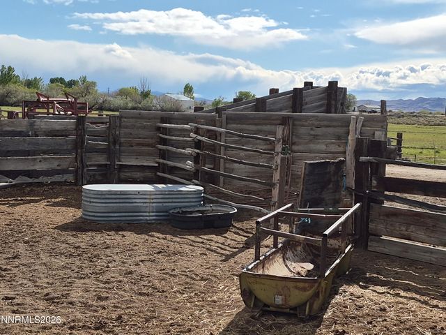 3280 Lone Tree Road, Fallon, NV 89406