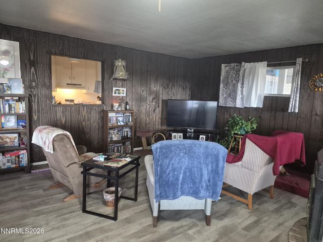 3280 Lone Tree Road, Fallon, NV 89406