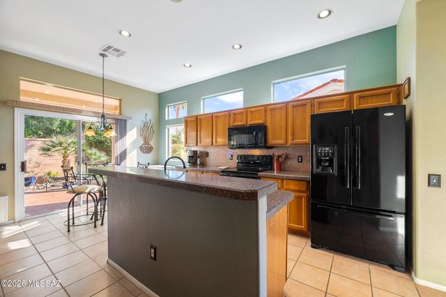 2137 E Bighorn Mountain Drive, Oro Valley, AZ 85755