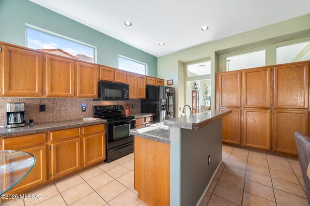 2137 E Bighorn Mountain Drive, Oro Valley, AZ 85755