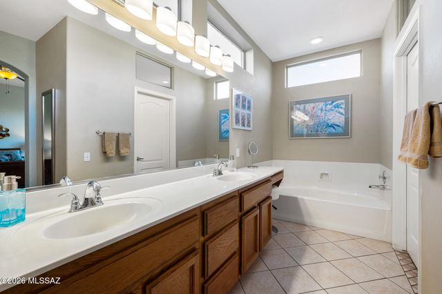 2137 E Bighorn Mountain Drive, Oro Valley, AZ 85755