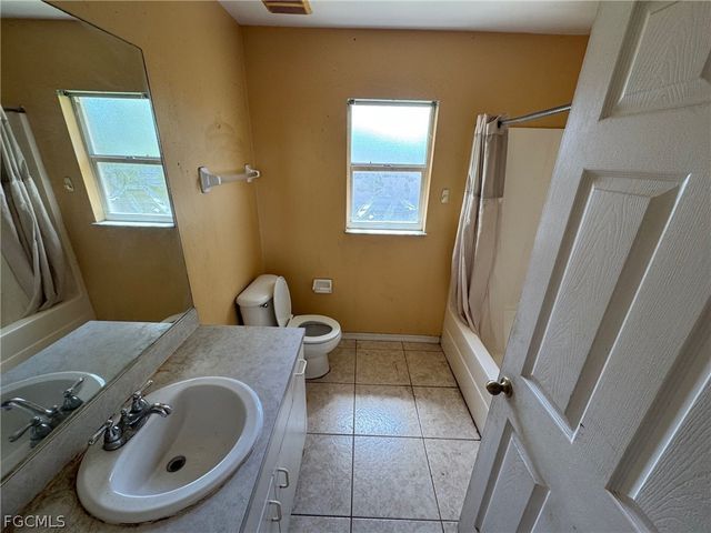 18497 Sarasota RD, Fort Myers, FL 33967