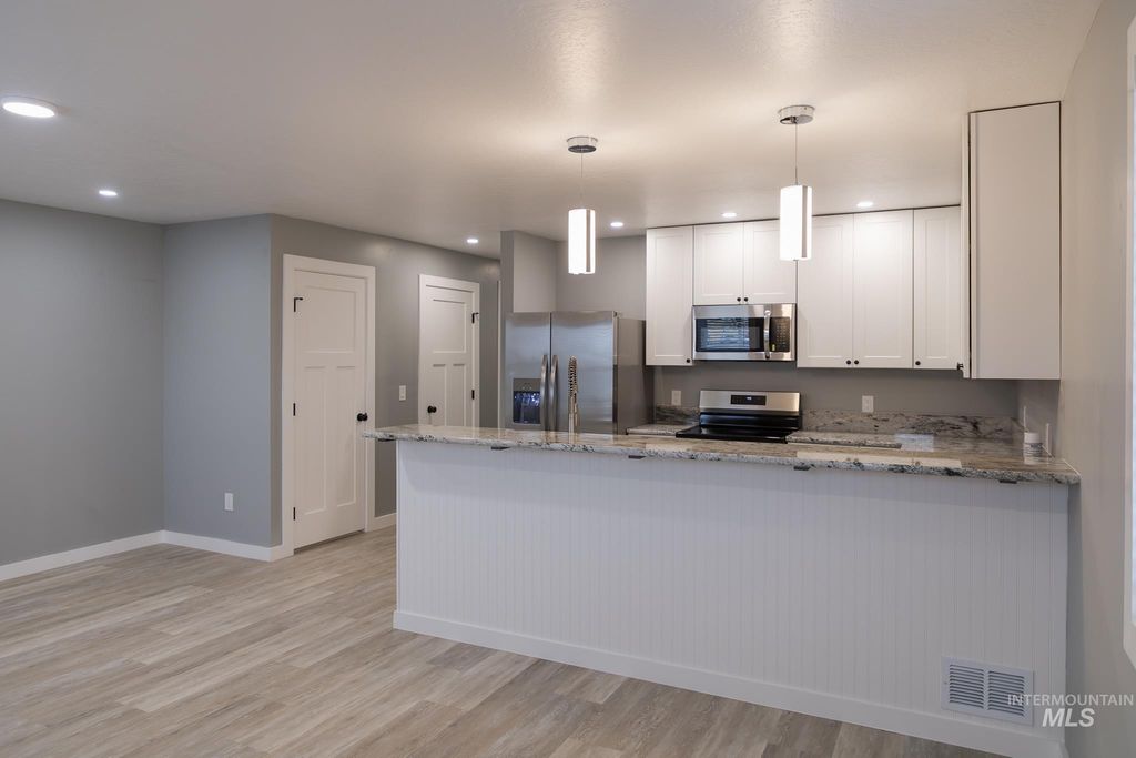 297 SW 6th St #1, Ontario, OR 97914 photo 6