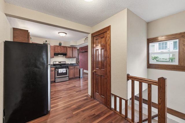 1095 Sims Avenue, Saint Paul, MN 55106