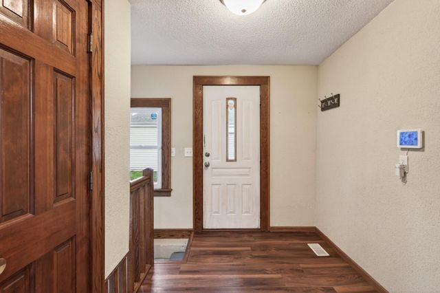 1095 Sims Avenue, Saint Paul, MN 55106