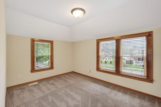 1095 Sims Avenue, Saint Paul, MN 55106